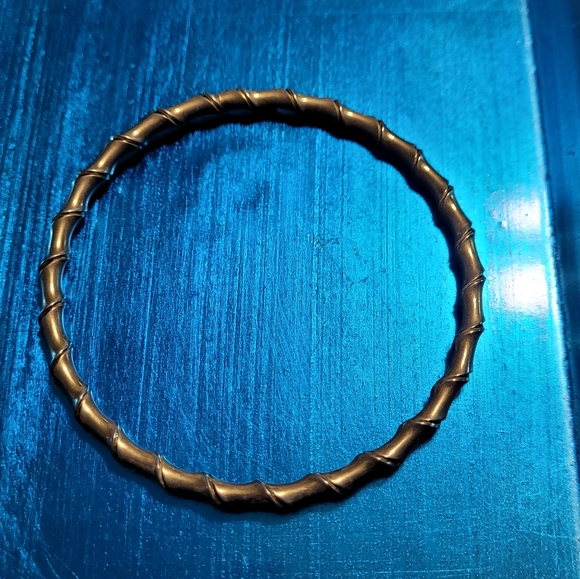 2/25 Vintage 90s Bamboo Faux Gold Bracelet - Picture 2 of 2